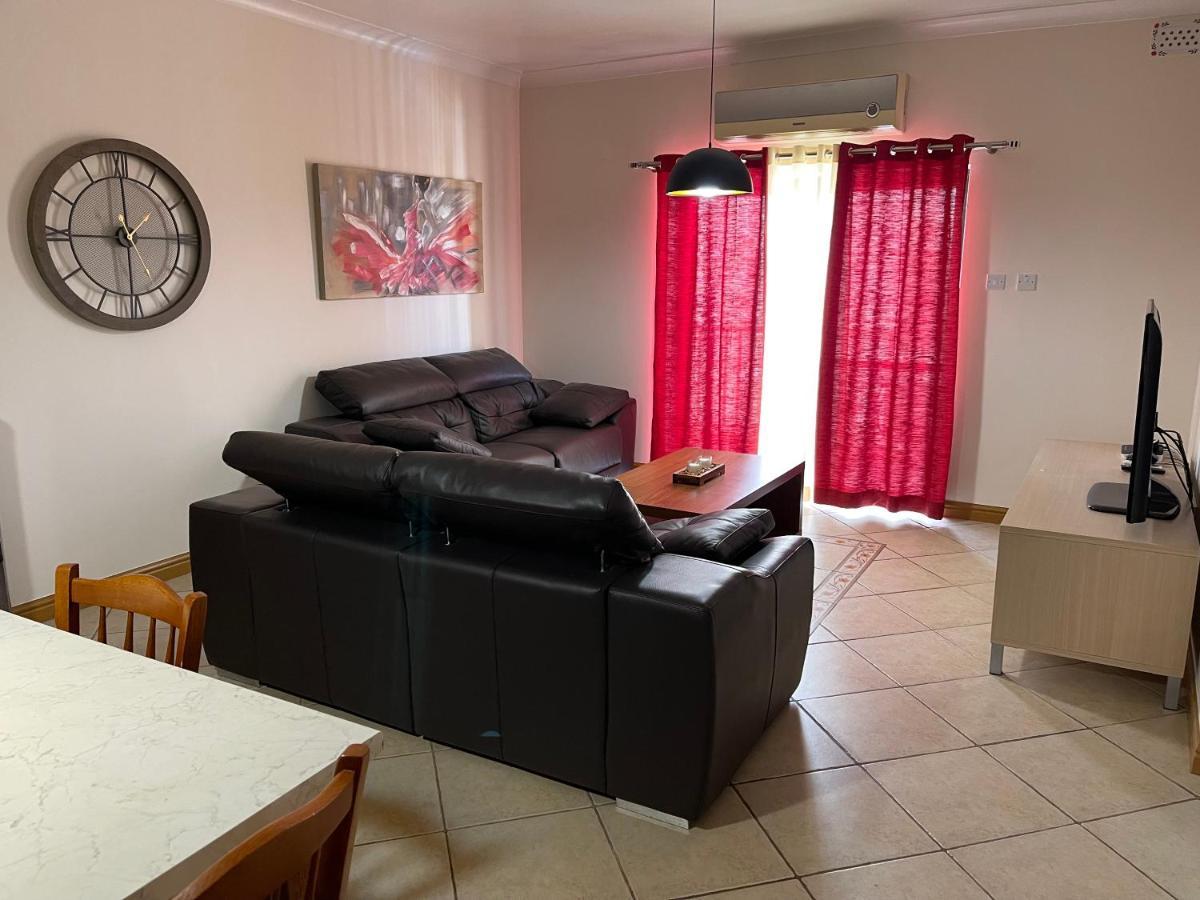 Beautiful Central Apartment With Pool San Pawl il-Baħar Kültér fotó